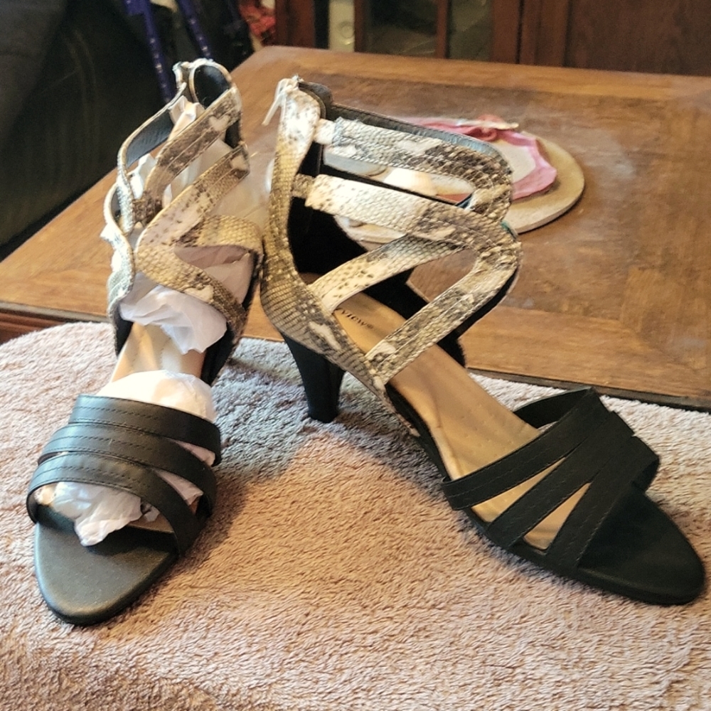 white and Grey & black snake skin sandal w/heel.size 12W comfort view